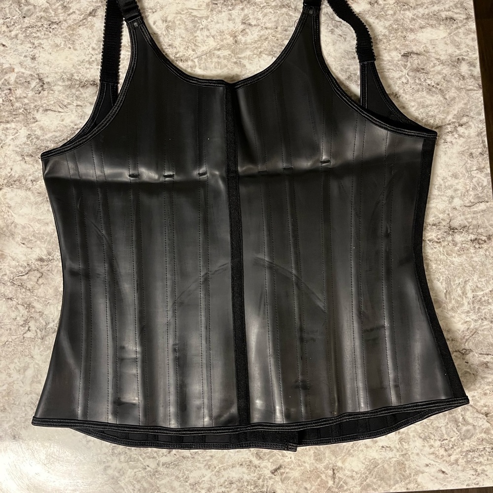 Latex Waist Trainer - Picture 3 of 4